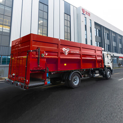32m³ Intelligent 4x4 Feed Truck Bulk Feed Truck For Large Farm UHAND FS-32